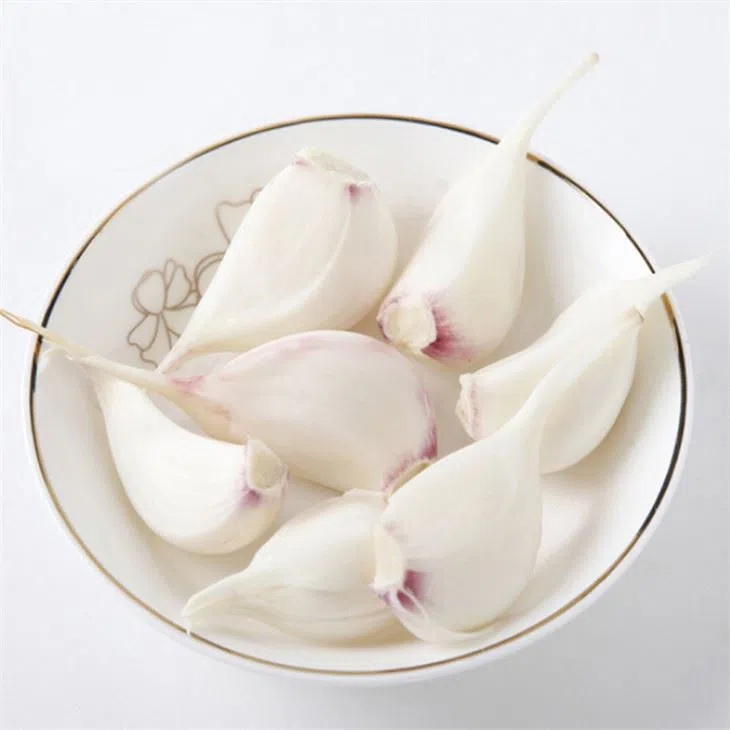 Peeled Garlic Cloves